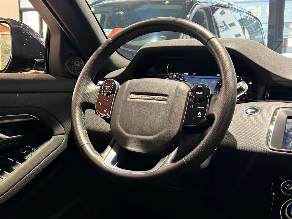 Land Rover Evoque 2021 — фото 23