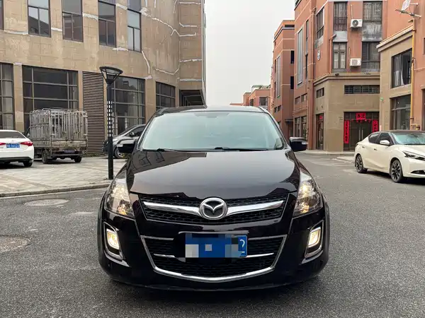 Mazda 8 2013