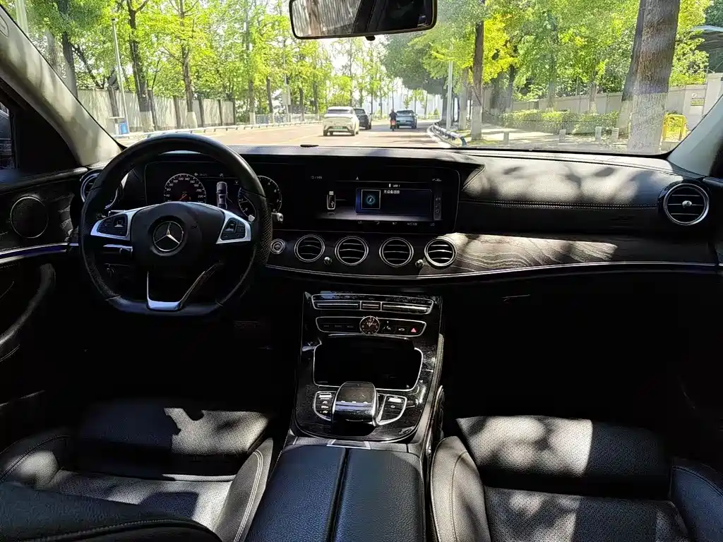 Mercedes-Benz E-Class 2018 — фото 5