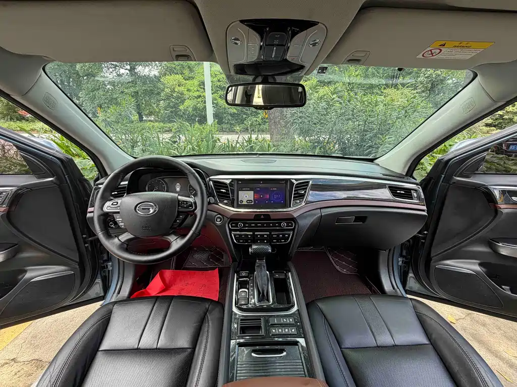 GAC Trumpchi GS8 2018 — фото 6