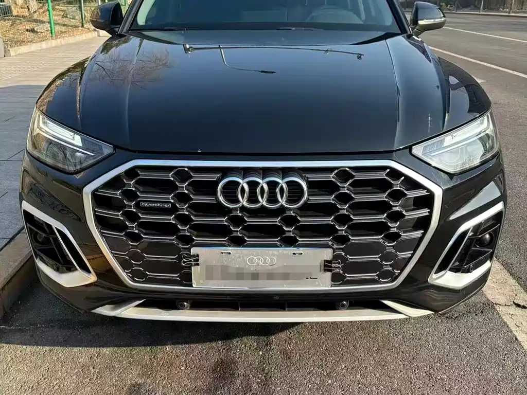 Audi Q5L 2023 — фото 11