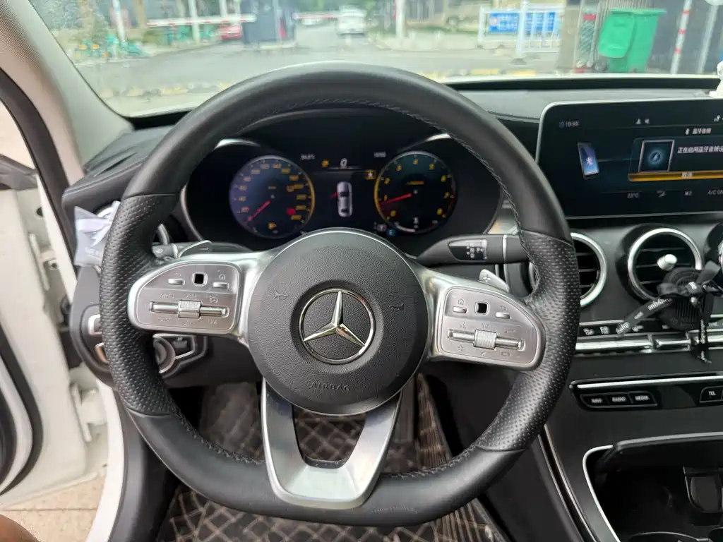 Mercedes-Benz C-Class 2020 — фото 14