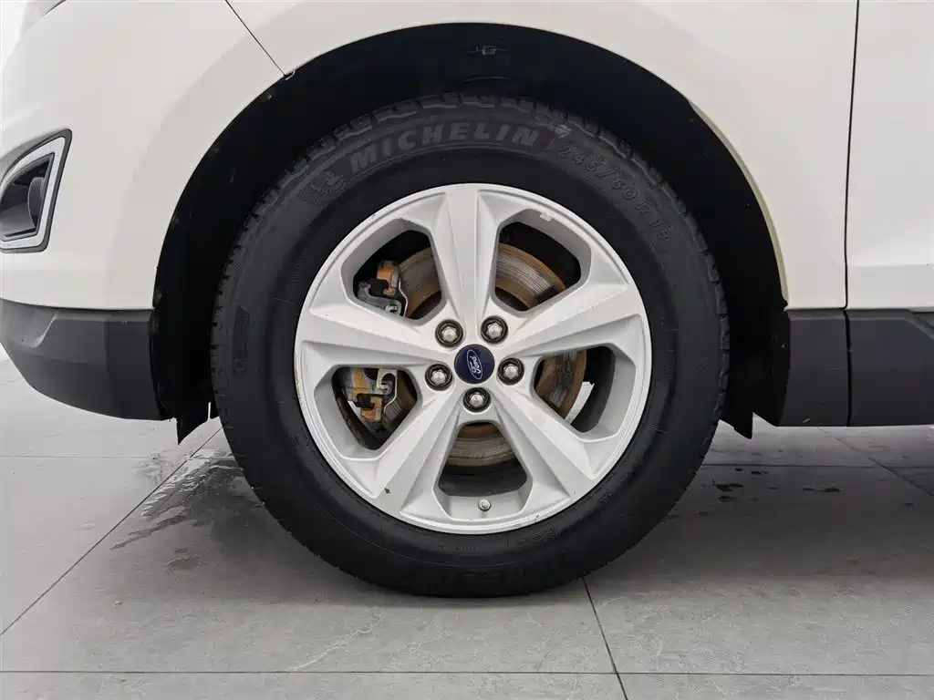 Ford Edge 2015 — фото 17