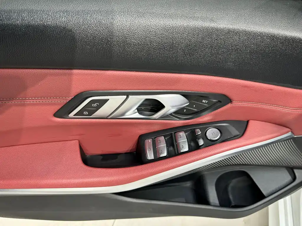 BMW 3 Series 2023 — фото 14