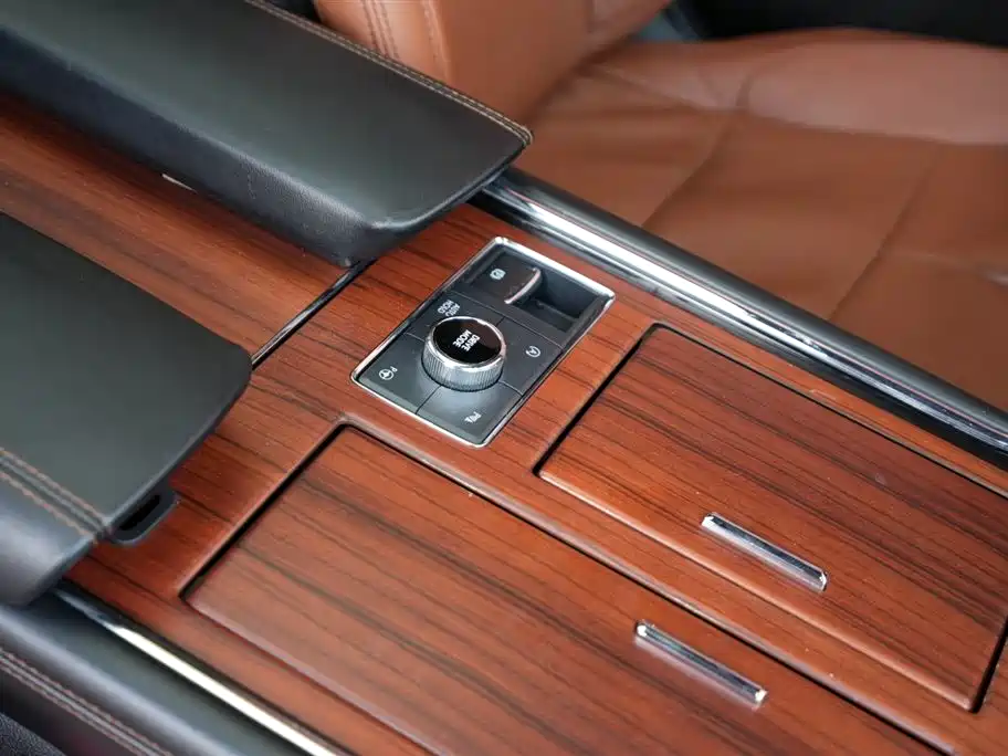 Lincoln Navigator 2020 — фото 15
