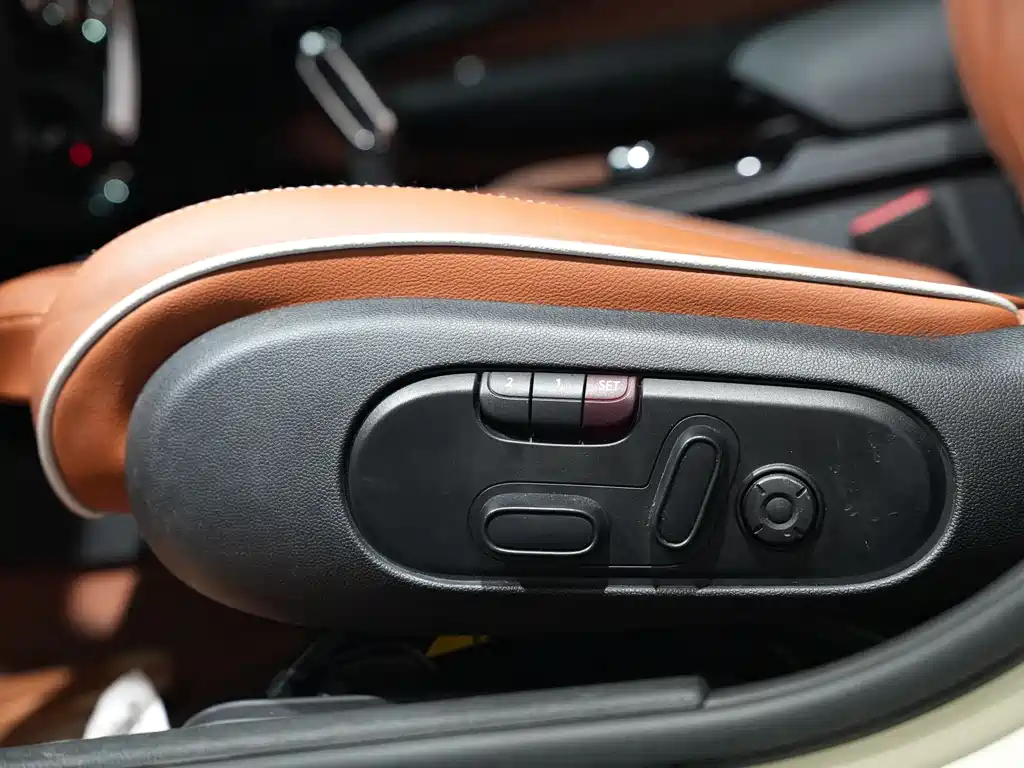 MINI Clubman 2020 — фото 26