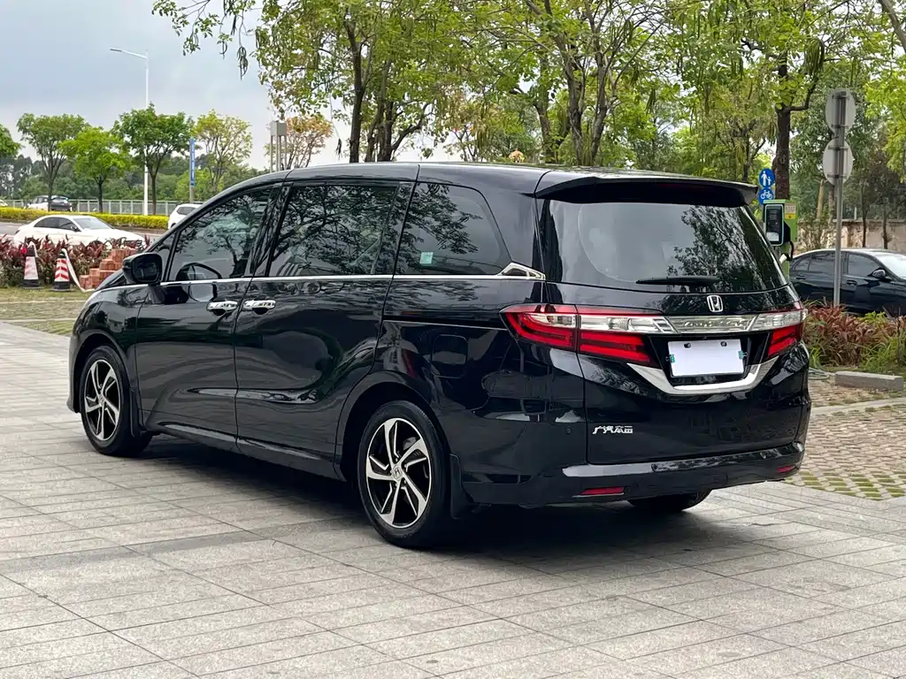 Honda Odyssey 2018 — фото 6