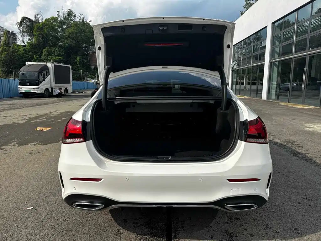Mercedes-Benz A-Class 2022 — фото 14