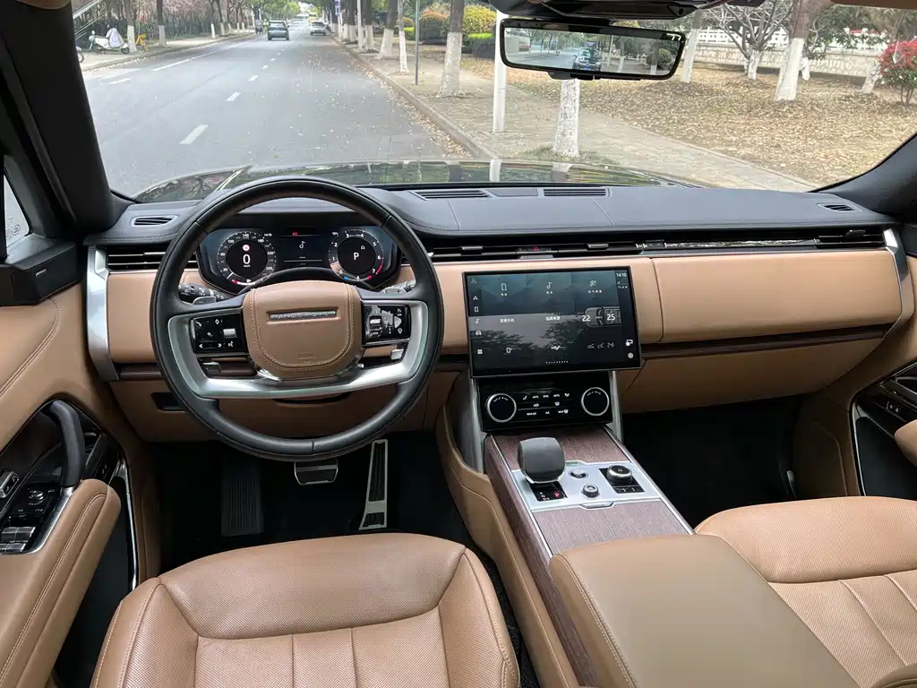 Land Rover Range Rover 2024 — фото 14