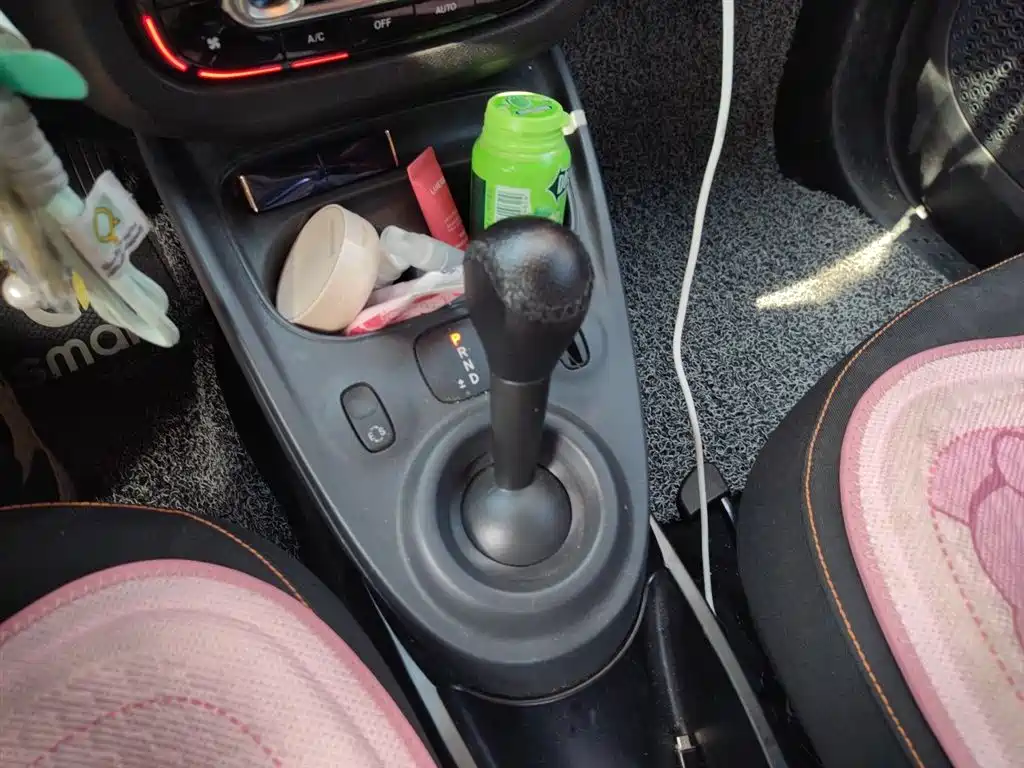 smart Fortwo 2017 — фото 10