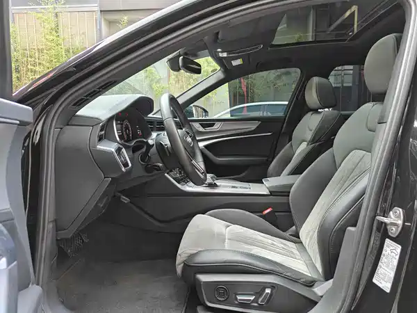Audi A6L 2023