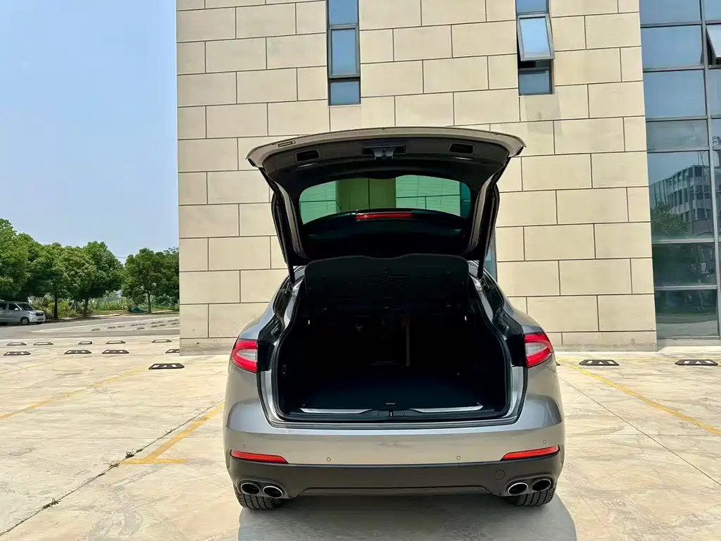 Maserati Levante 2016