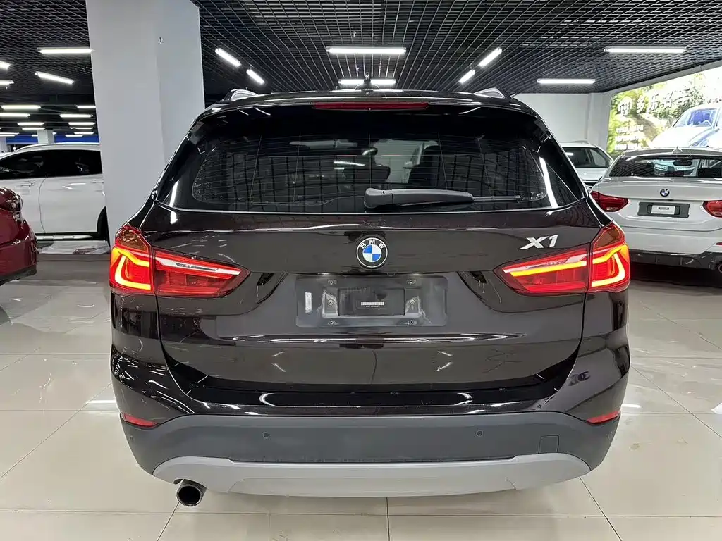 BMW X1 2016 — фото 8