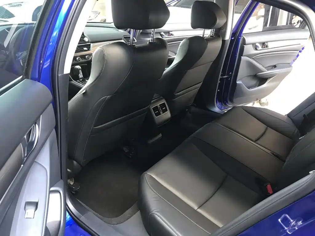 Honda Accord 2019 — фото 13