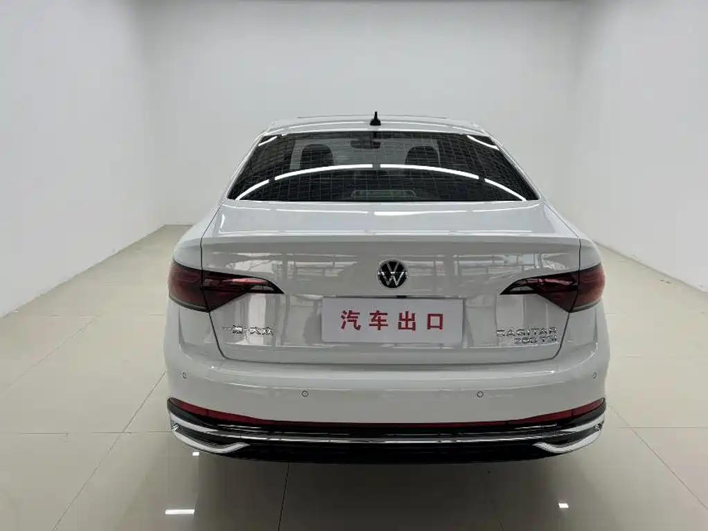 Volkswagen Sagitar 2022