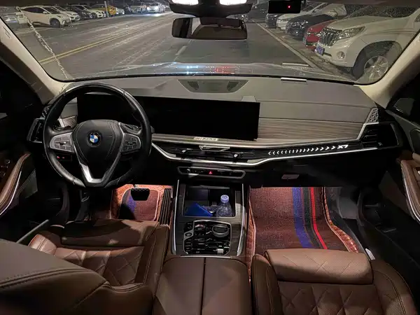 BMW X7 2024