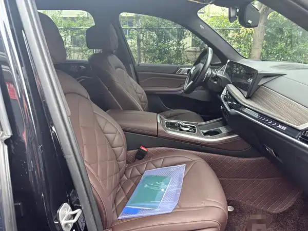 BMW X5 2023