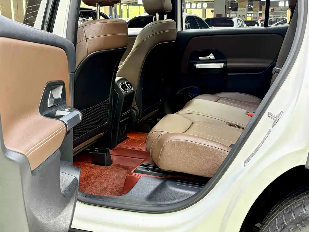 Mercedes-Benz GLB 2021