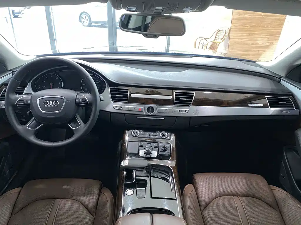 Audi A8 2015 — фото 14
