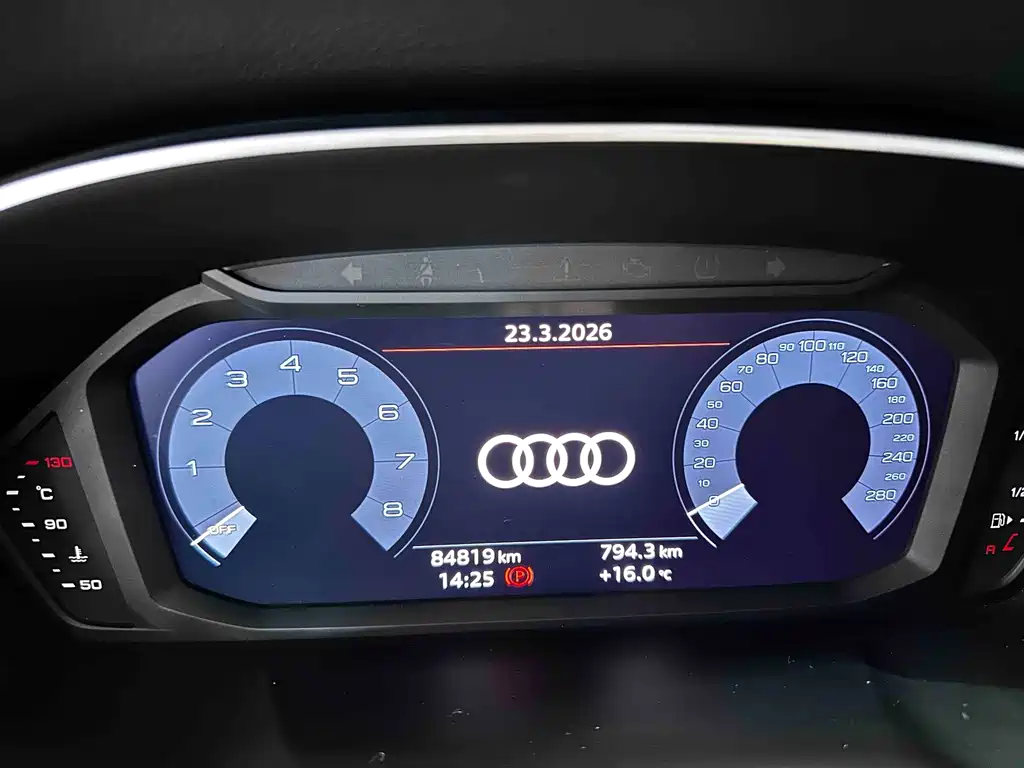 Audi Q3 2021 — фото 21