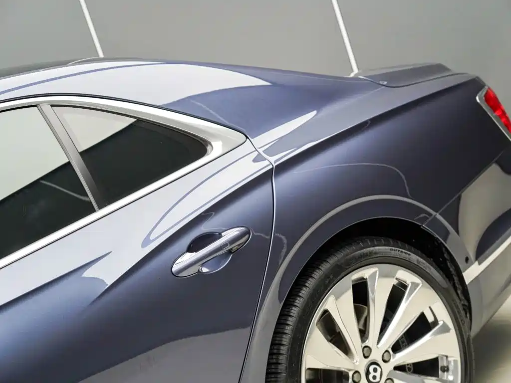 Bentley Flying Spur 2021 — фото 19