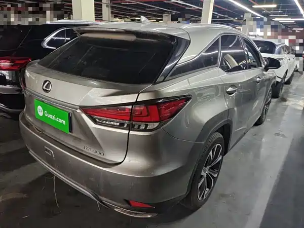 Lexus RX 2020