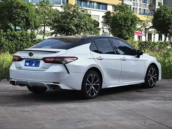 Toyota Camry 2018