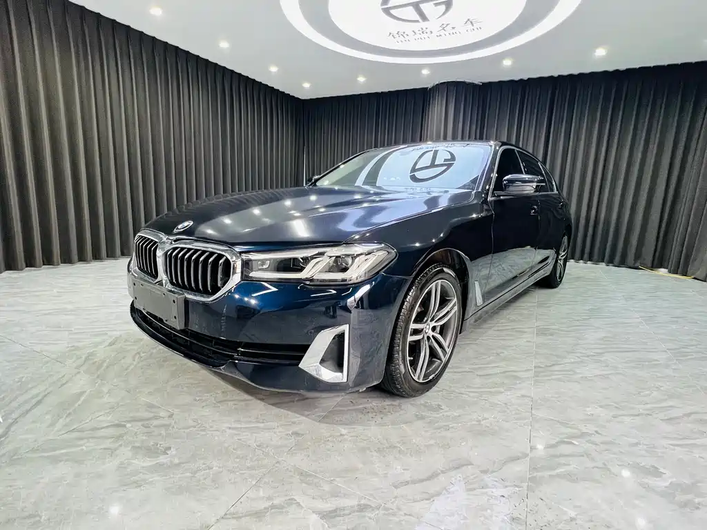 BMW 5 Series 2021 — фото 1