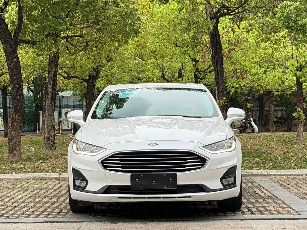 Ford Mondeo 2021 — фото 3