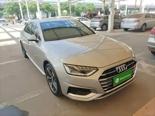 Audi A4L 2021