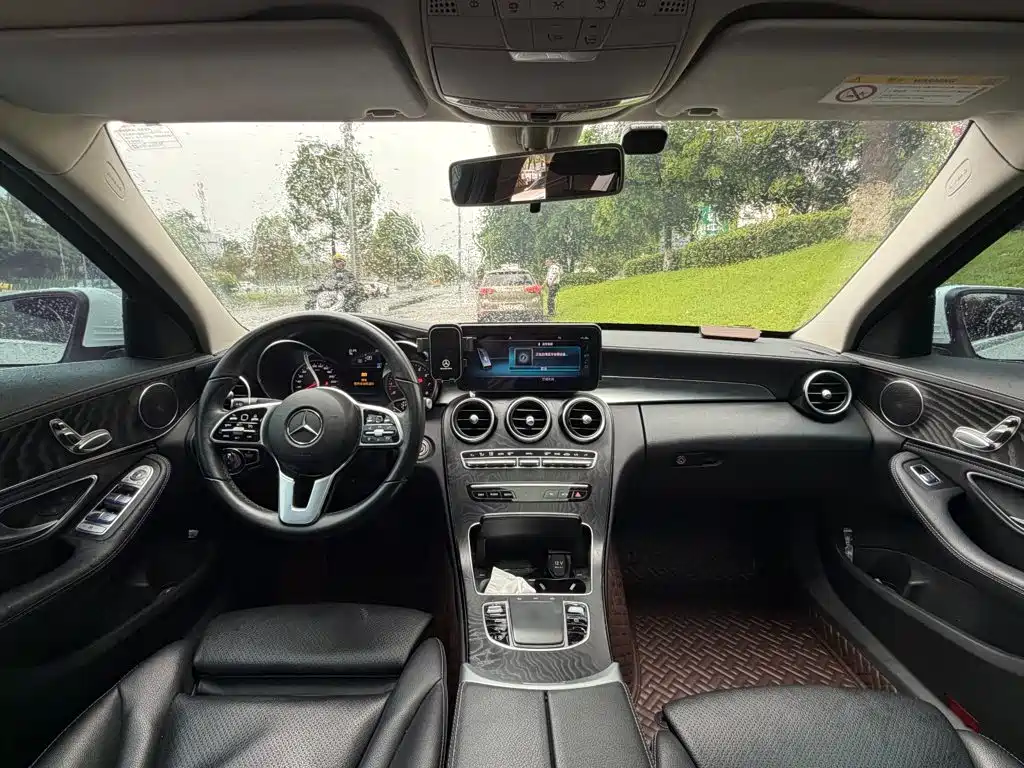 Mercedes-Benz C-Class 2019 — фото 13