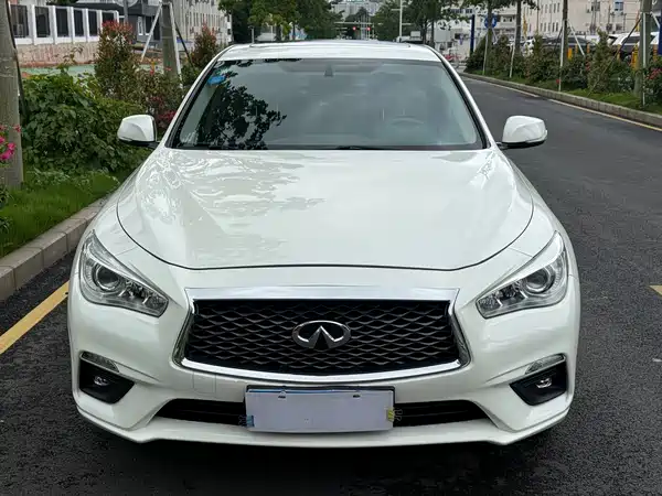 Infiniti Q50L 2018