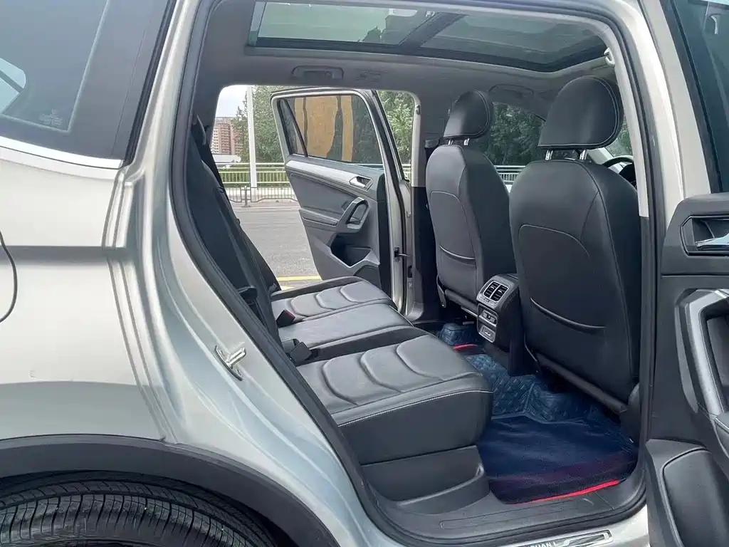 Volkswagen Tiguan L 2018 — фото 10