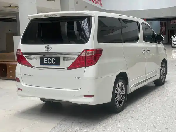 Toyota Alphard 2014