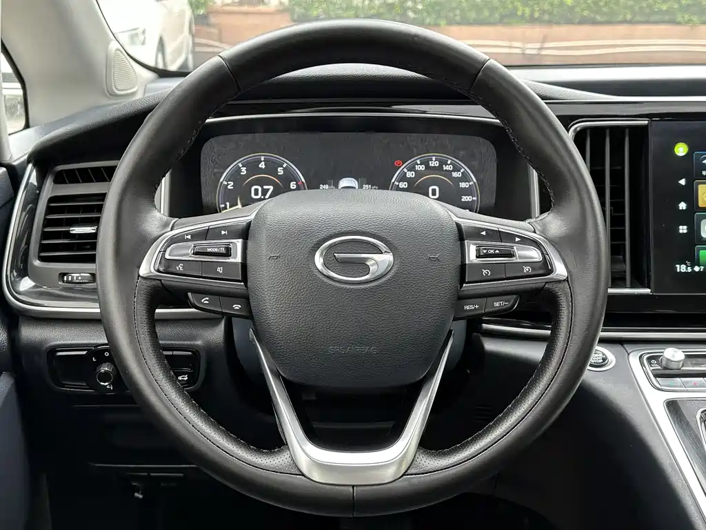 GAC Motor Trumpchi M8 2021 — фото 10