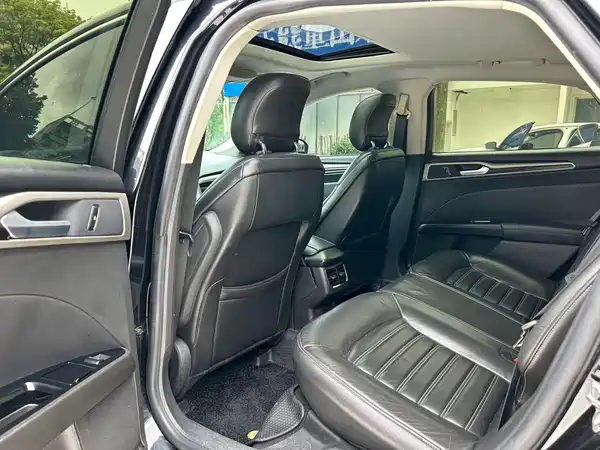 Ford Mondeo 2015
