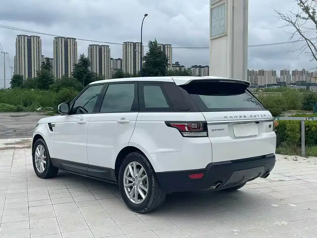 Land Rover Range Rover Sport 2017 — фото 9
