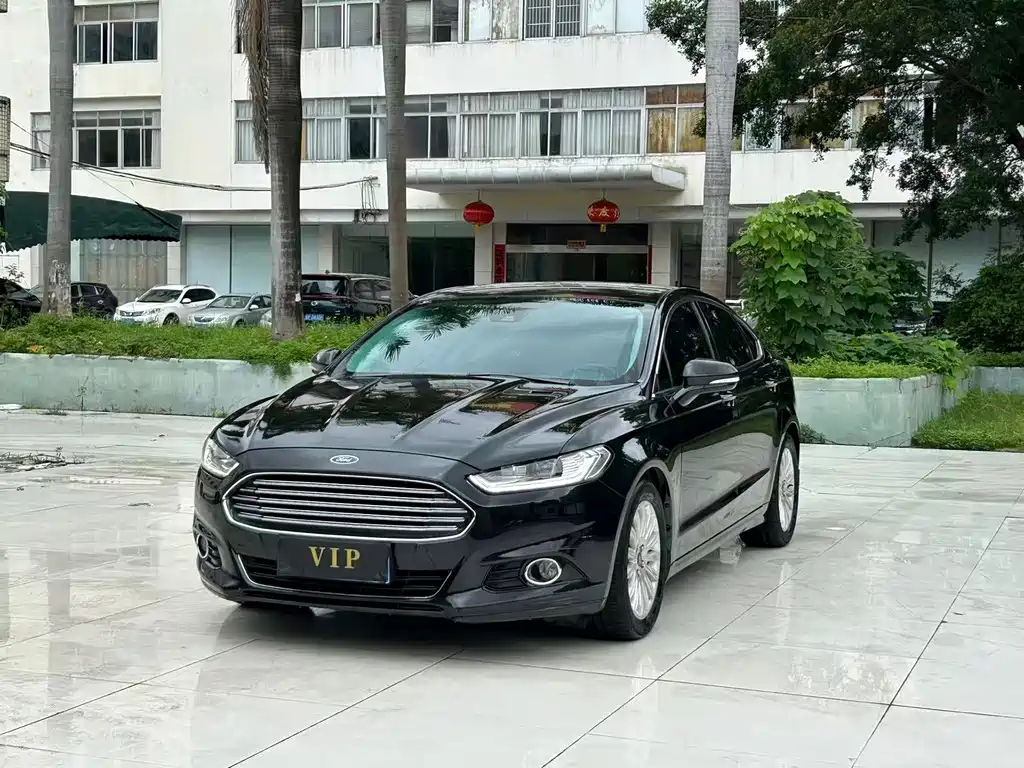 Ford Mondeo 2015 — фото 3