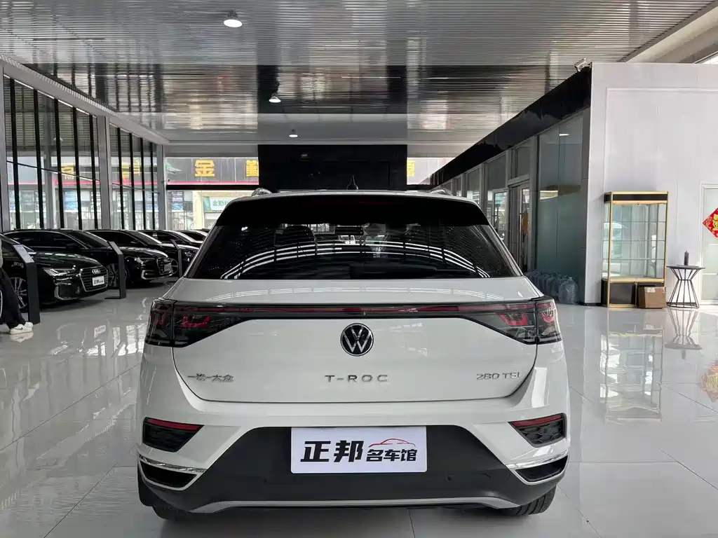 Volkswagen T-Roc 2024