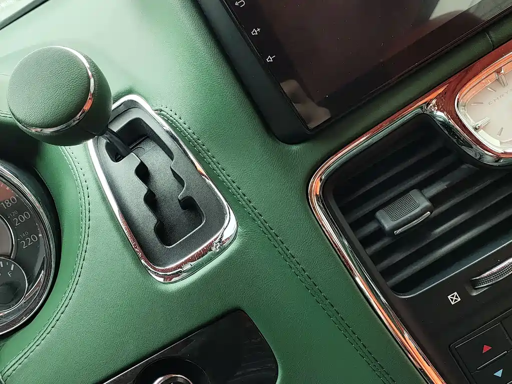 Chrysler Grand Voyager 2013 — фото 18