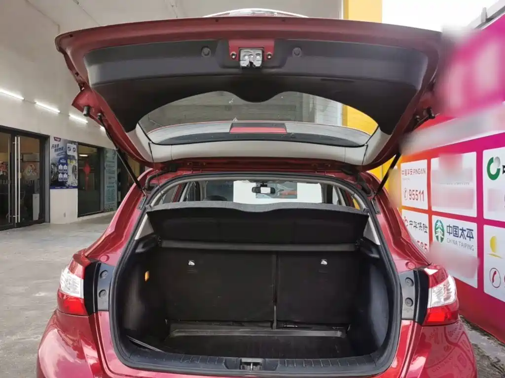 Nissan Tiida 2019 — фото 19