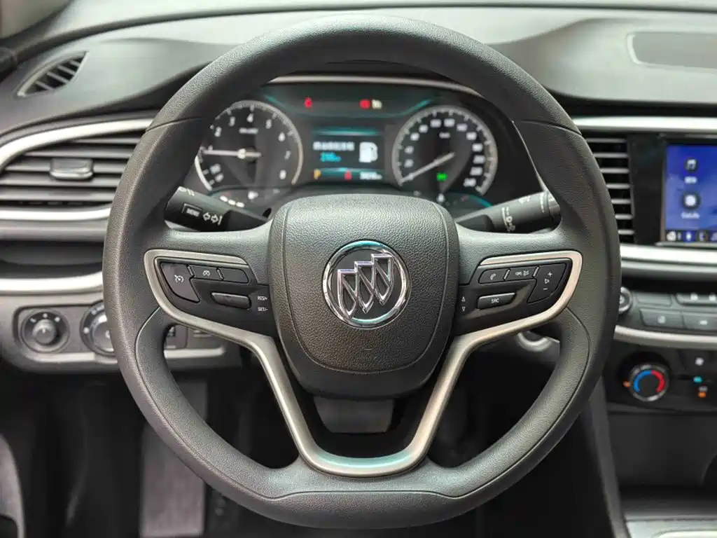 Buick Excelle 2022 — фото 15