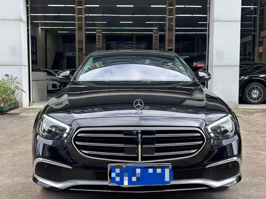 Mercedes-Benz E-Class 2023 — фото 2