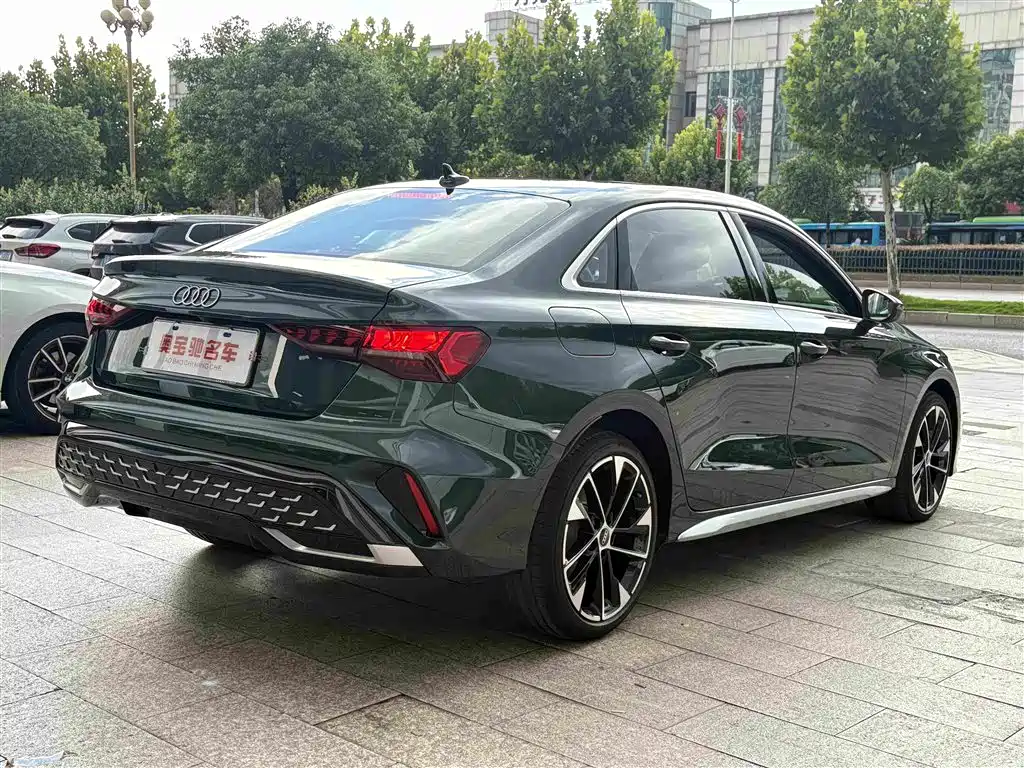 Audi A3 2025 — фото 11