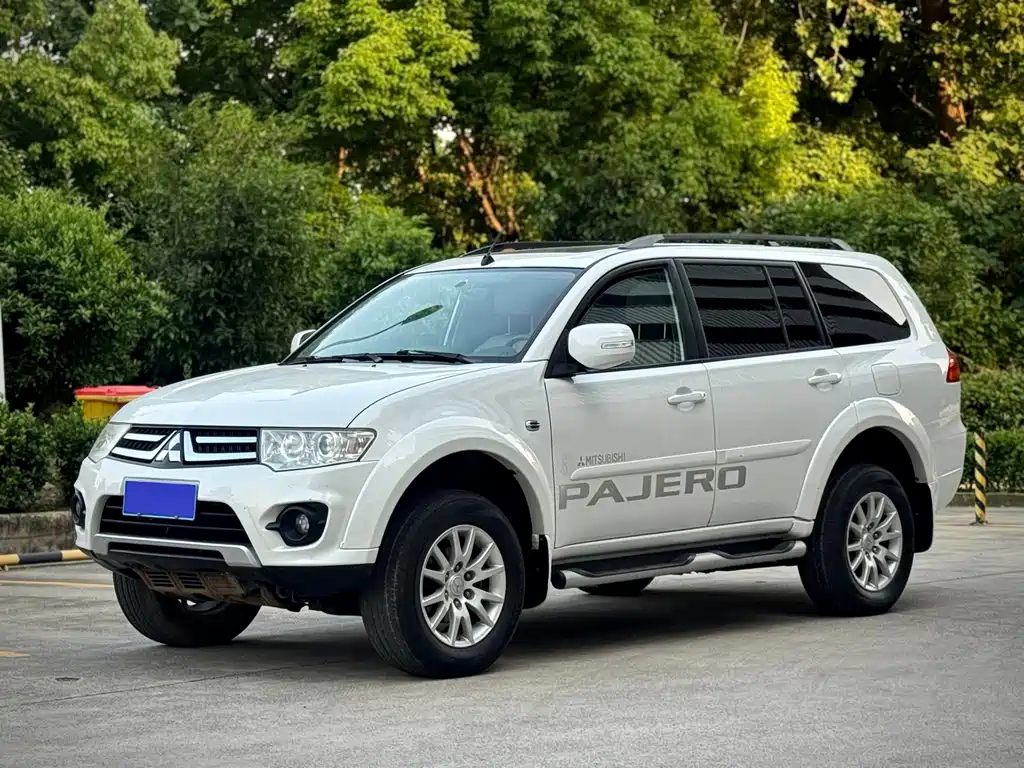 Mitsubishi Pajero Jinchang 2016