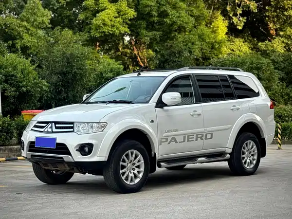 Mitsubishi Pajero Jinchang 2016