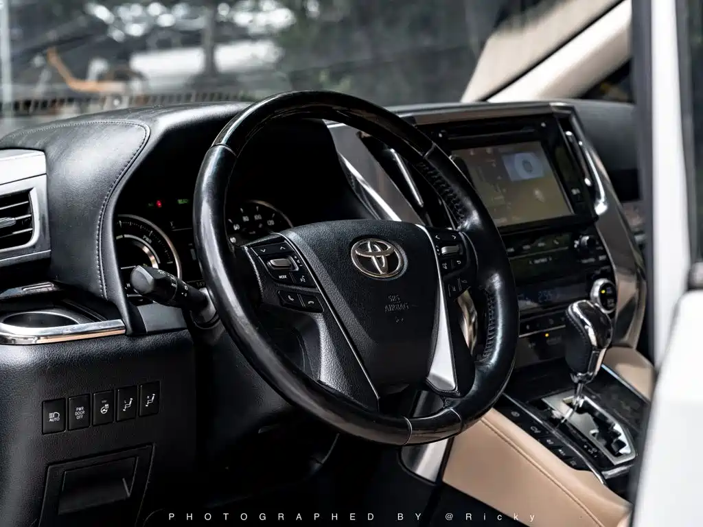Toyota Alphard 2020 — фото 5