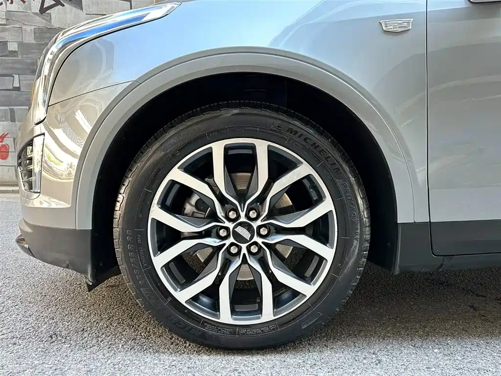 Cadillac XT5 2023