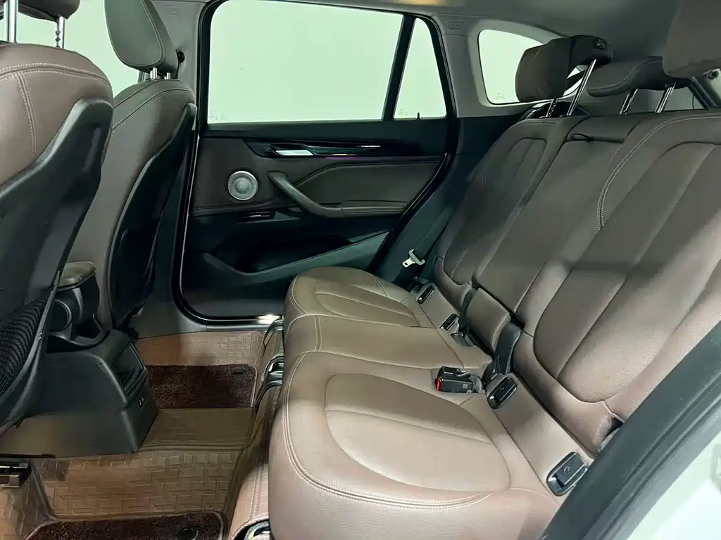 BMW X1 2020 — фото 12