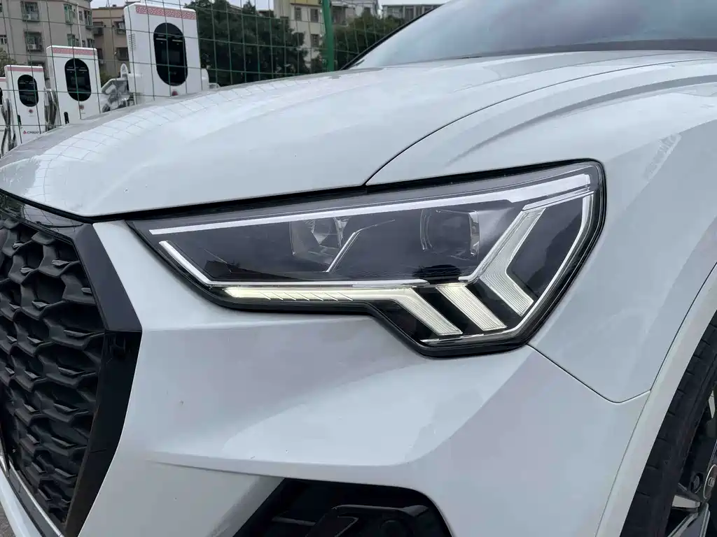 Audi Q3 Sportback 2022 — фото 7